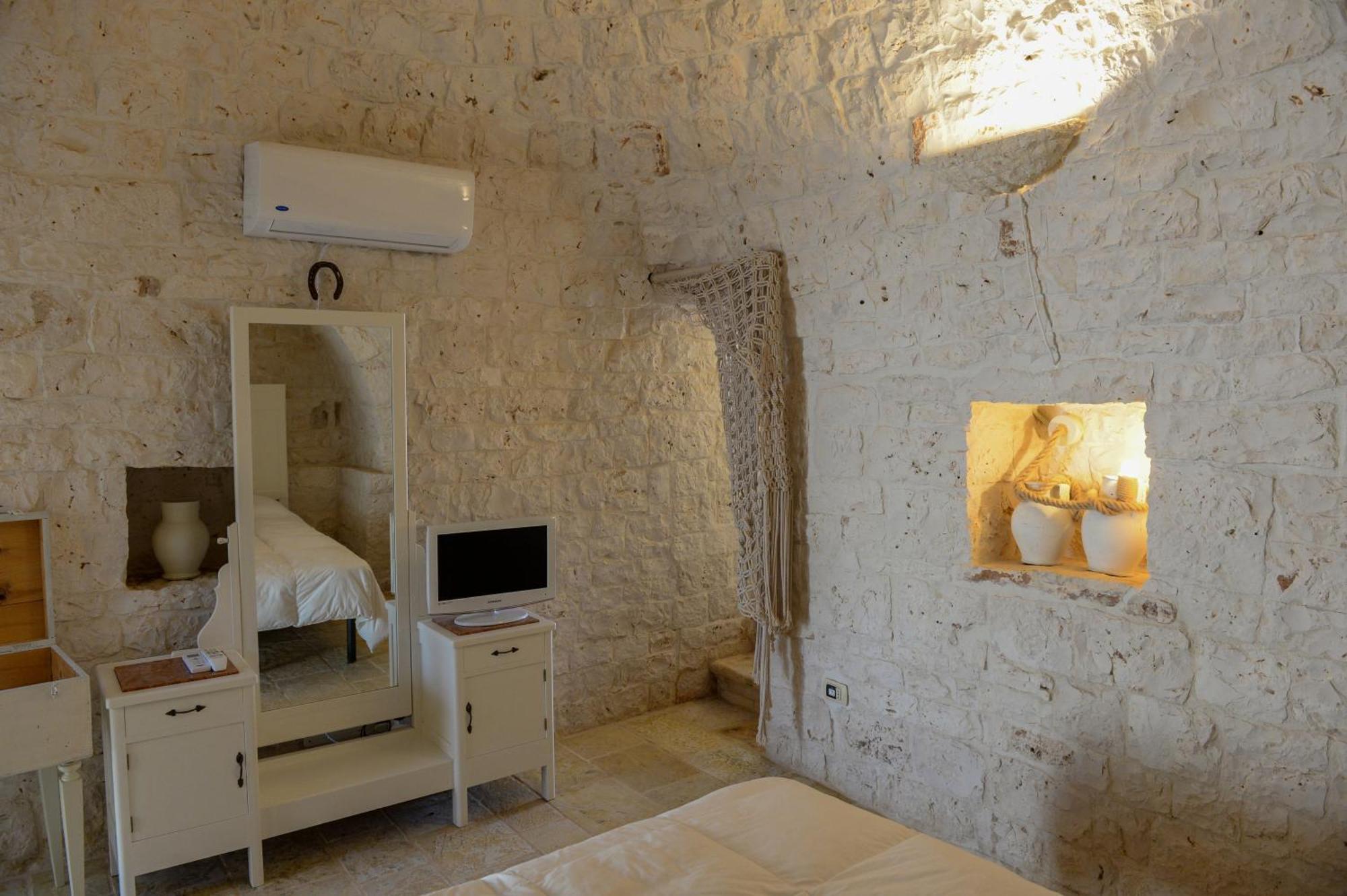 Trulli Lisanna - Apulian Hideaway With Pool Apartman Antonelli Kültér fotó