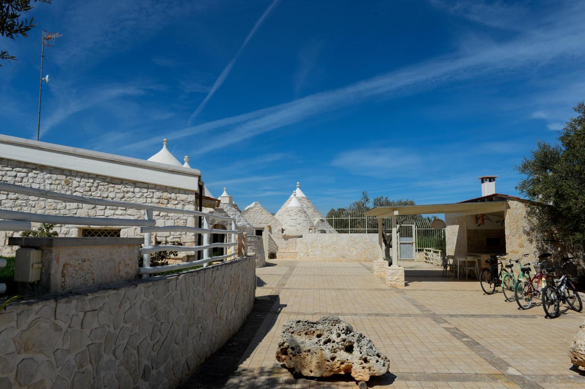Trulli Lisanna - Apulian Hideaway With Pool Apartman Antonelli Kültér fotó