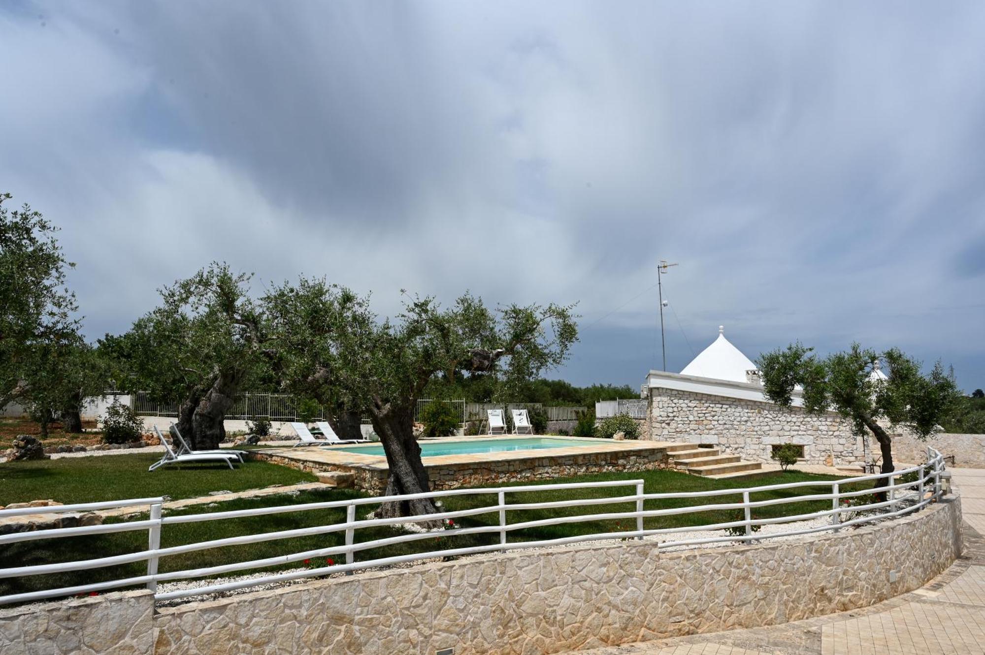 Trulli Lisanna - Apulian Hideaway With Pool Apartman Antonelli Kültér fotó